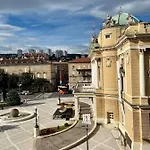 Apartament Plaza Teatro & Piazzale Teatro *