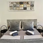 Apartament Plaza Teatro & Piazzale Teatro *