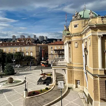 Апартаменты Plaza Teatro & Piazzale Teatro *