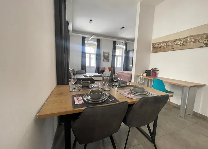 Plaza Teatro & Piazzale Teatro Apartman *